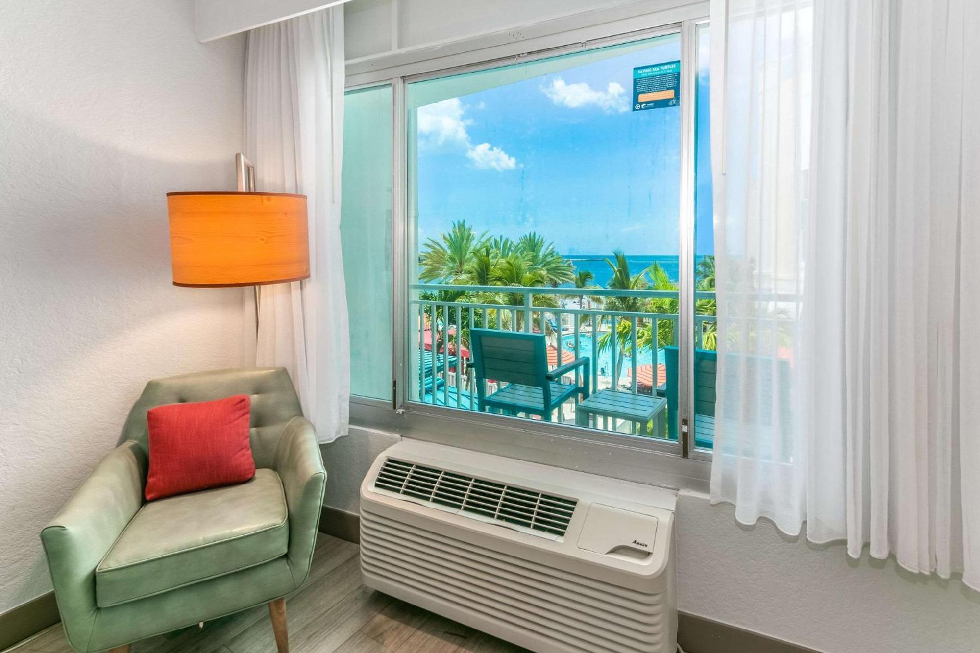 Winter The Dolphin'S Beach Club, Ascend Hotel Collection クリアウォーター・ビーチ エクステリア 写真